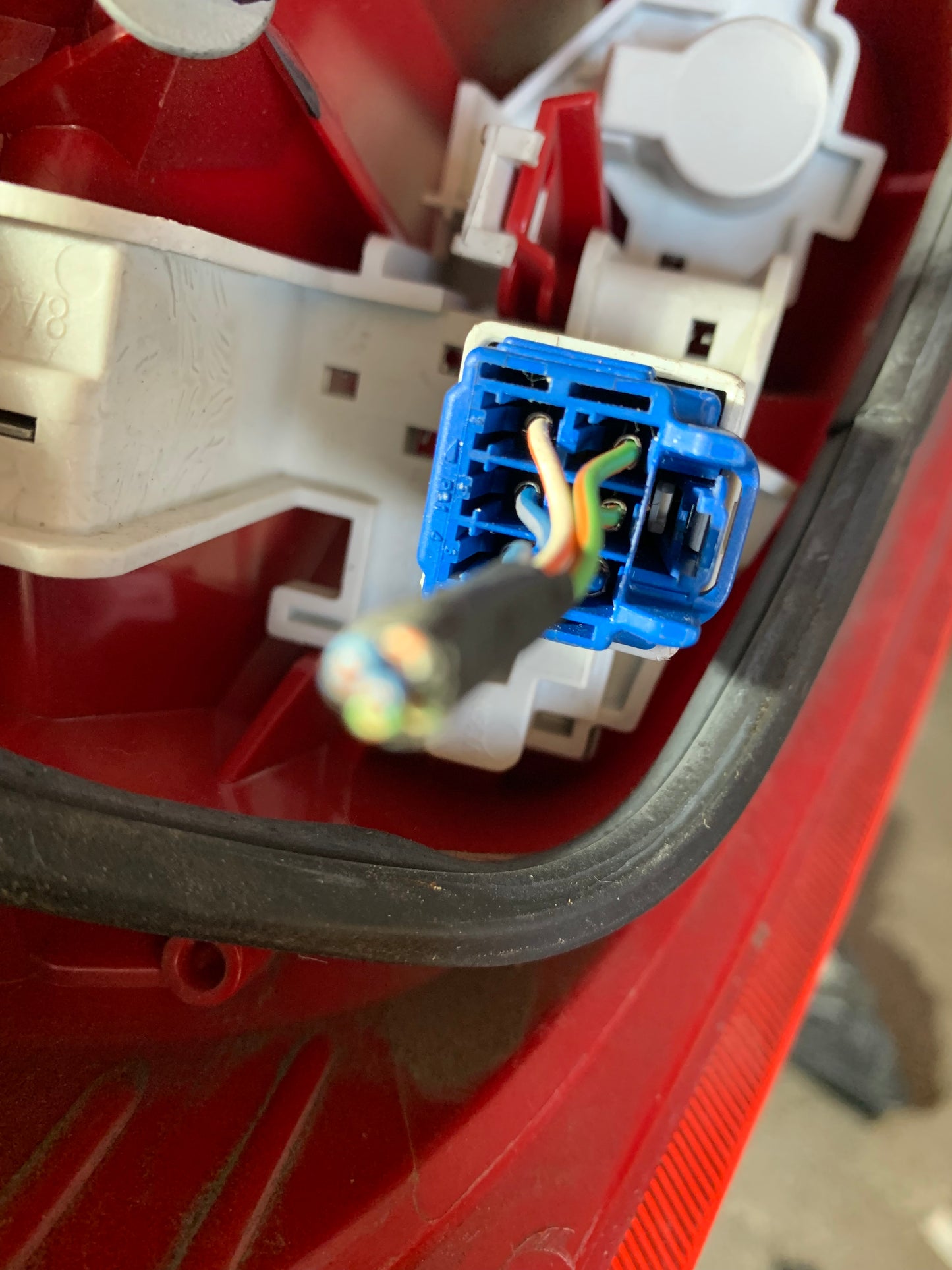 Feu arrière droit Ford fiesta 6