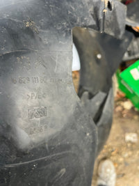 Pare boue avant droit Peugeot 2008