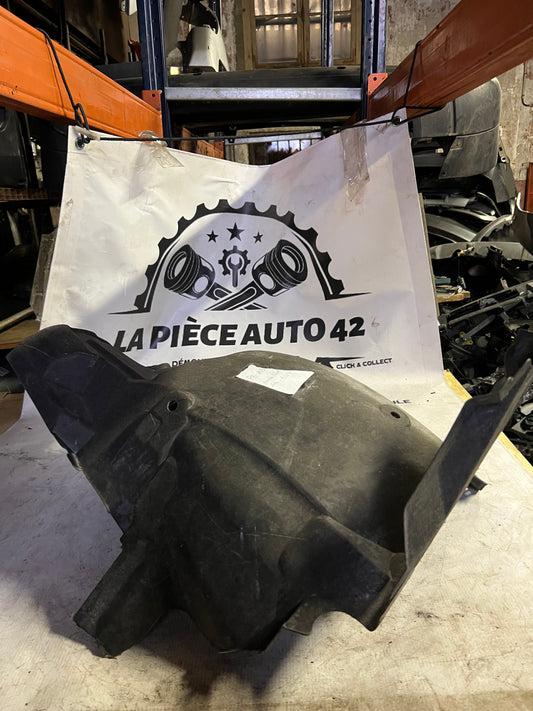 Pare boue avant droit Mercedes class c (w204)