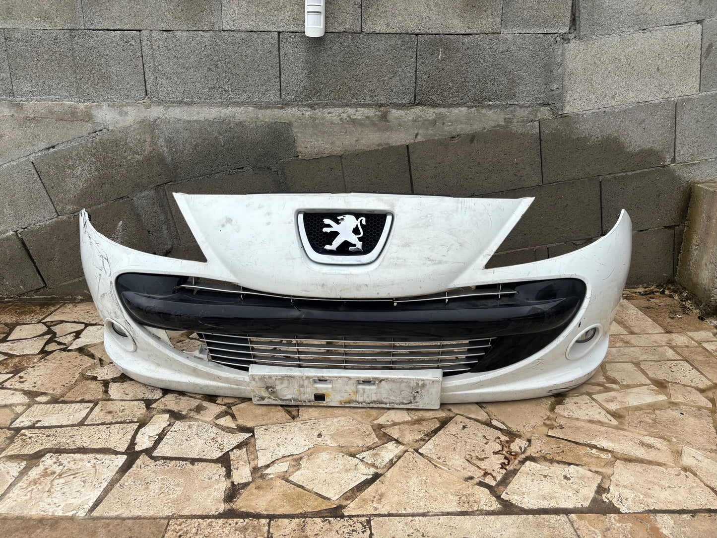Pare choc avant Peugeot 206 + blanc