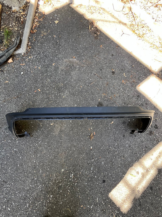 Haut de Pare choc Arrière noir 57A807521 Skoda Karoq