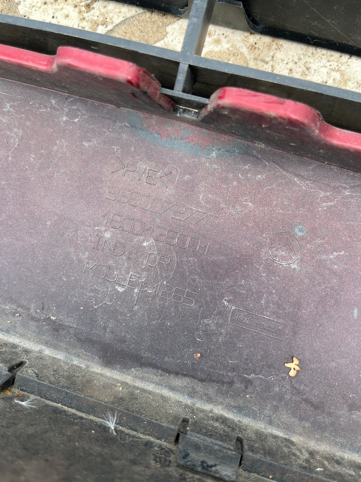 Pare choc AV rouge 9680072777 Citroen C3 1 Phase 2