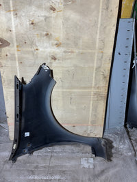 Aile avant Gauche gris anthracite Renault Clio 3 195