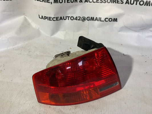 Feu arrière gauche Audi A4 B6