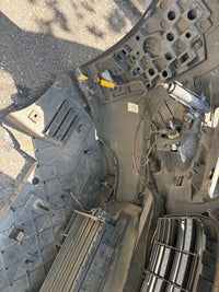 Pare choc avant Peugeot 3008 1 avec Radar + emplacement phare Xénon
