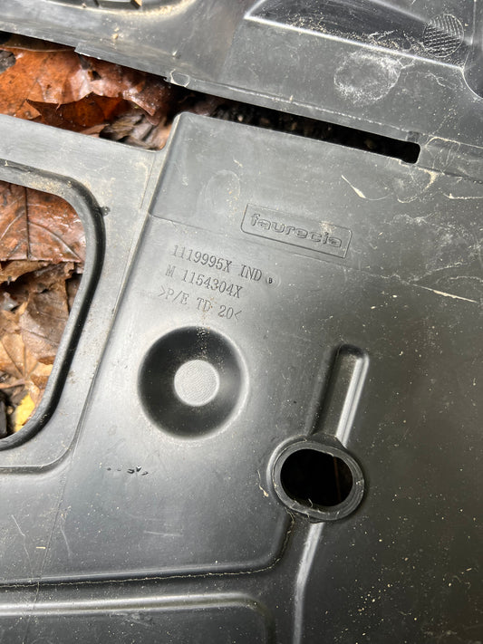 Support calandre avant Renault Zoe