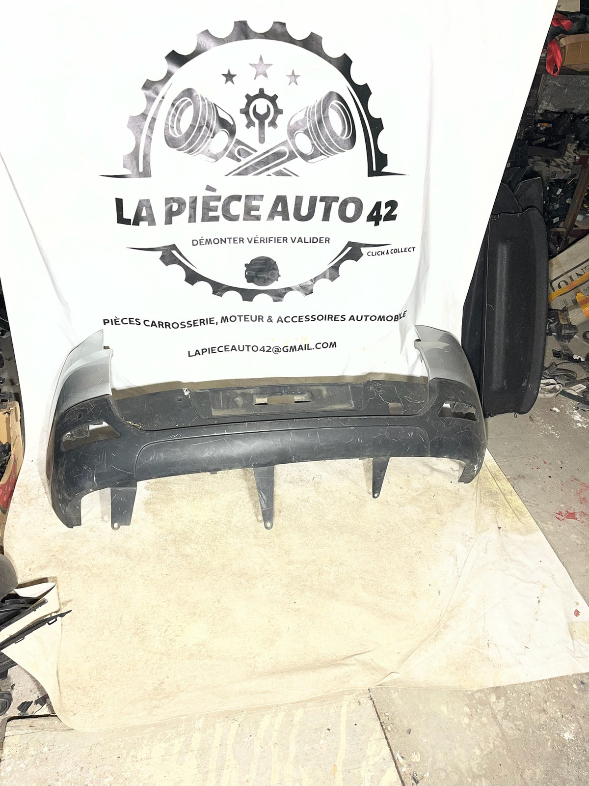 Pare choc arrière Peugeot 2008 / 3008 gris