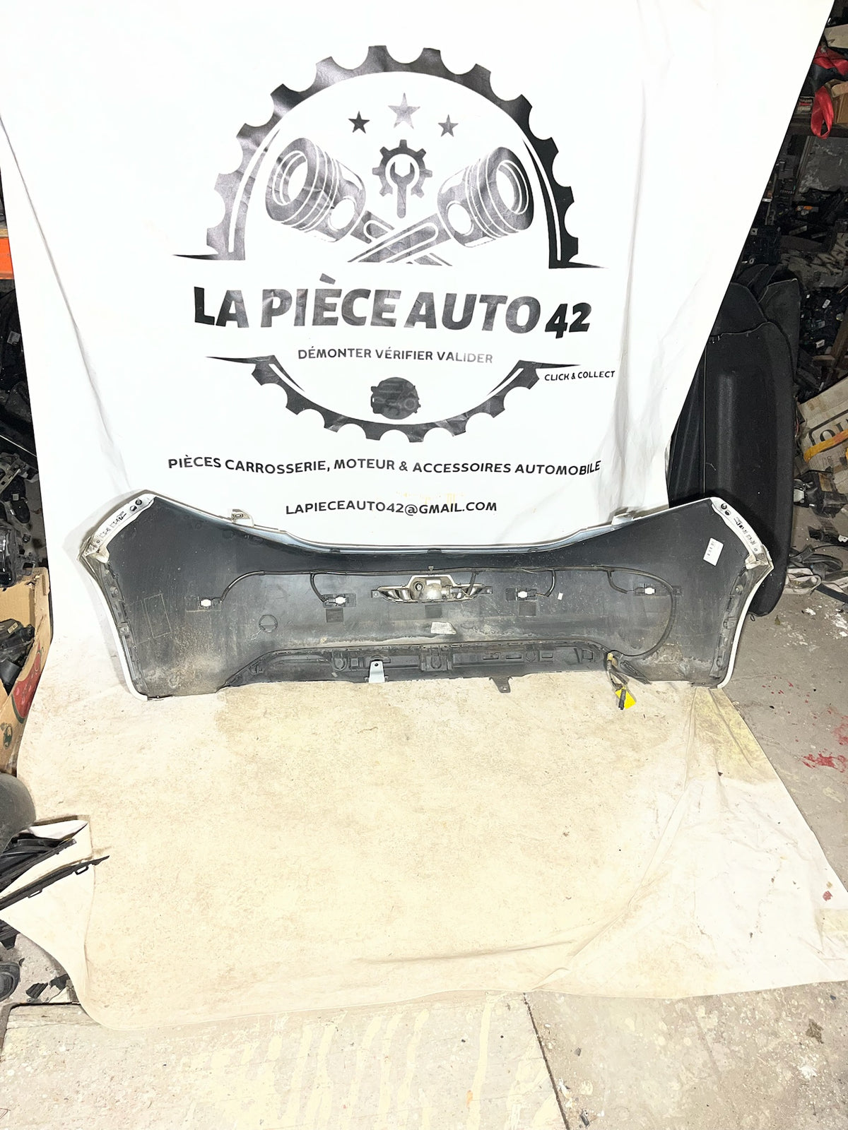 Pare choc arrière Peugeot 208 XY 1 blanc + Radar