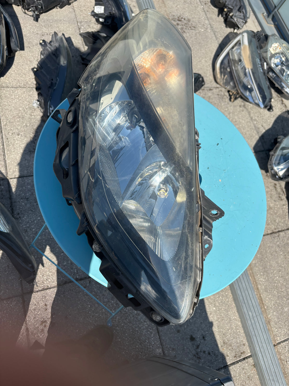 Phare avant droit Renault Clio 3 phase 2 Fond noir