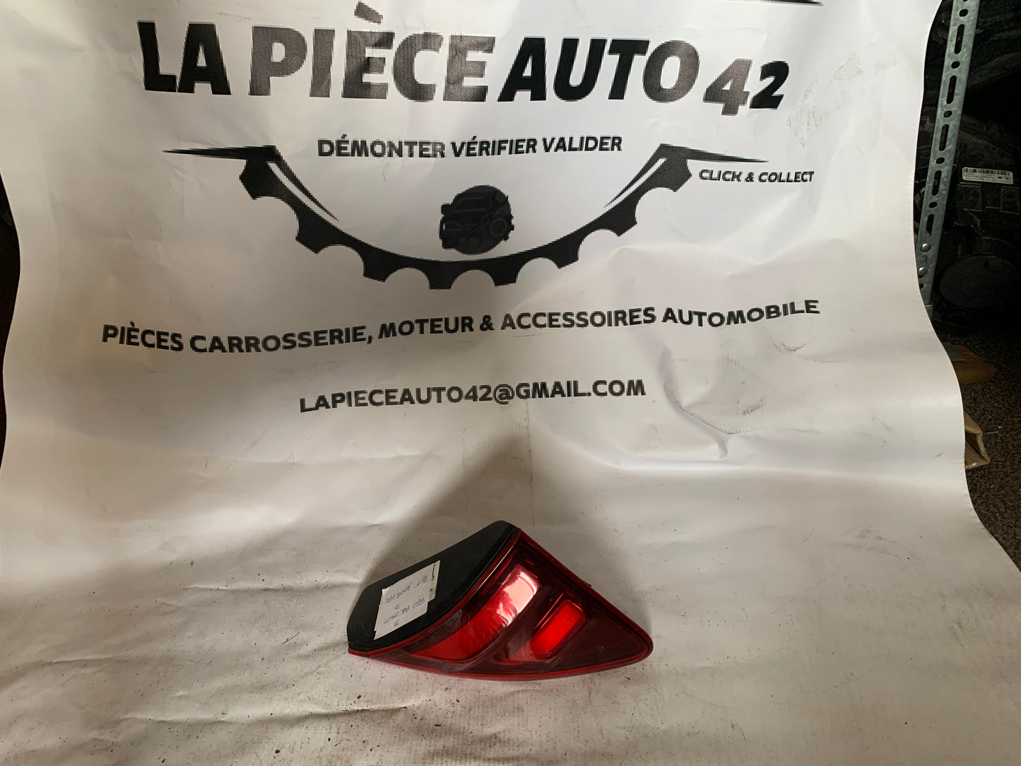 Feu arrière droit intérieur Peugeot 3008 1 phase 2