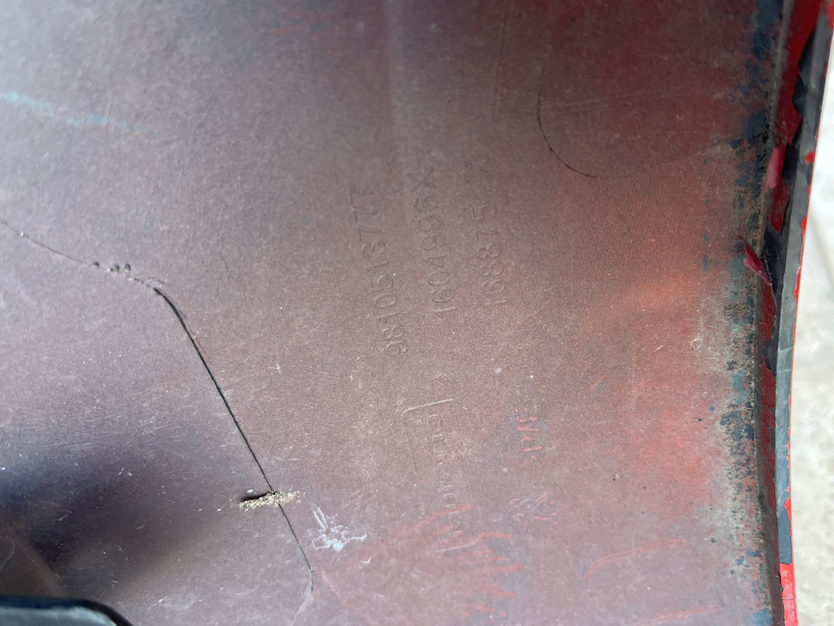 Pare choc AV rouge 9810513777 Peugeot 208 Phase 2