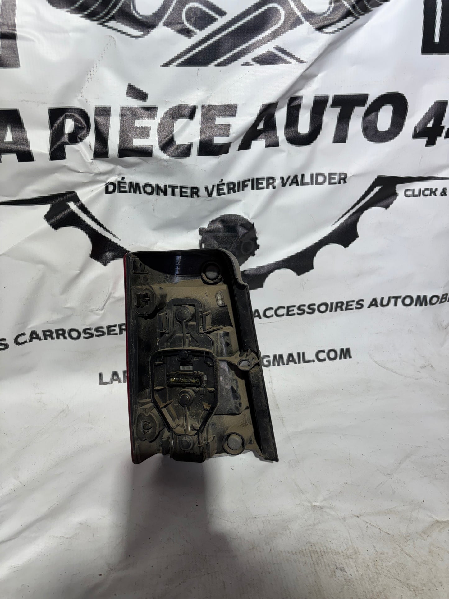 Feux arrière droit Peugeot Partner 2007