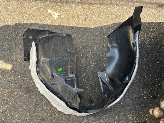 Pare boue avant droit Peugeot 208 2