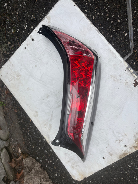 Feux arrière aygo 2