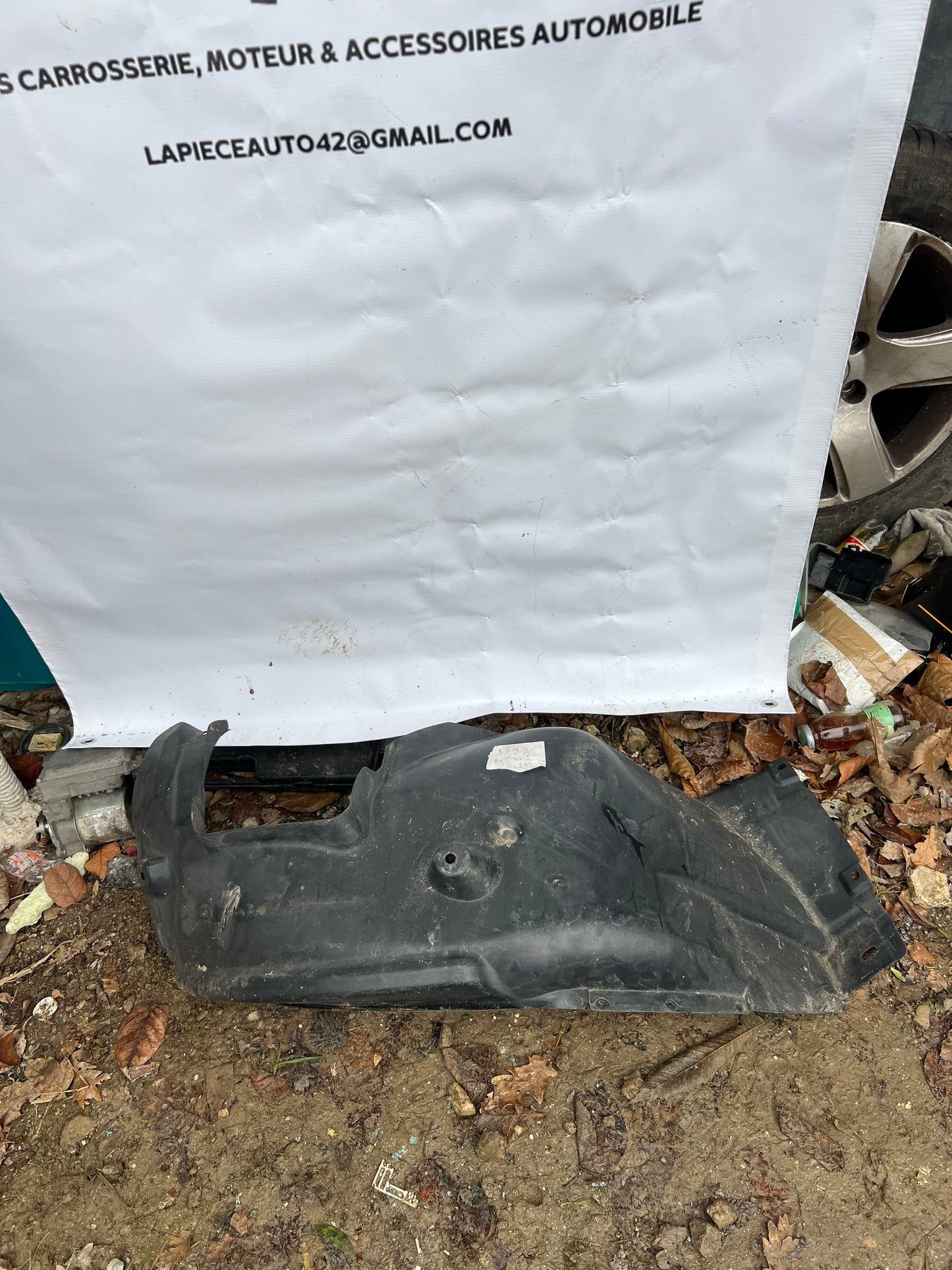 Pare boue arrière droit BMW série 1 E-87