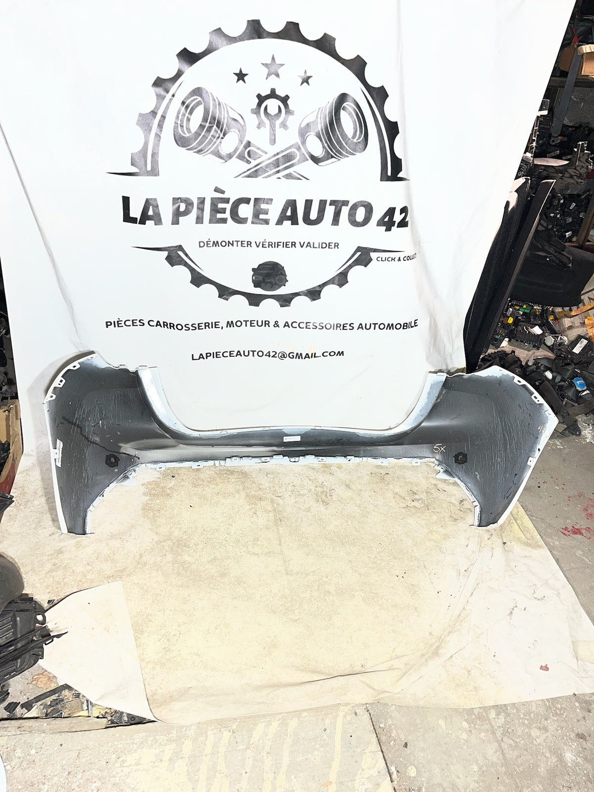 Pare choc arrière Peugeot 308 3 T10 blanc + emplacement Radar
