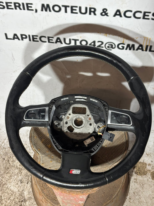 Volant Audi S8 avec palettes changement de vitesse