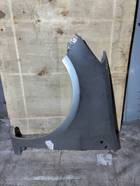 Aile avant gauche grise Renault Clio 3 185