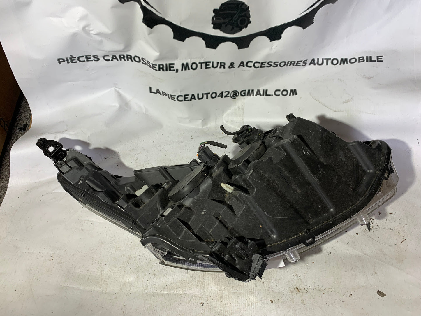 Phare avant gauche Peugeot 208 1 phase 2