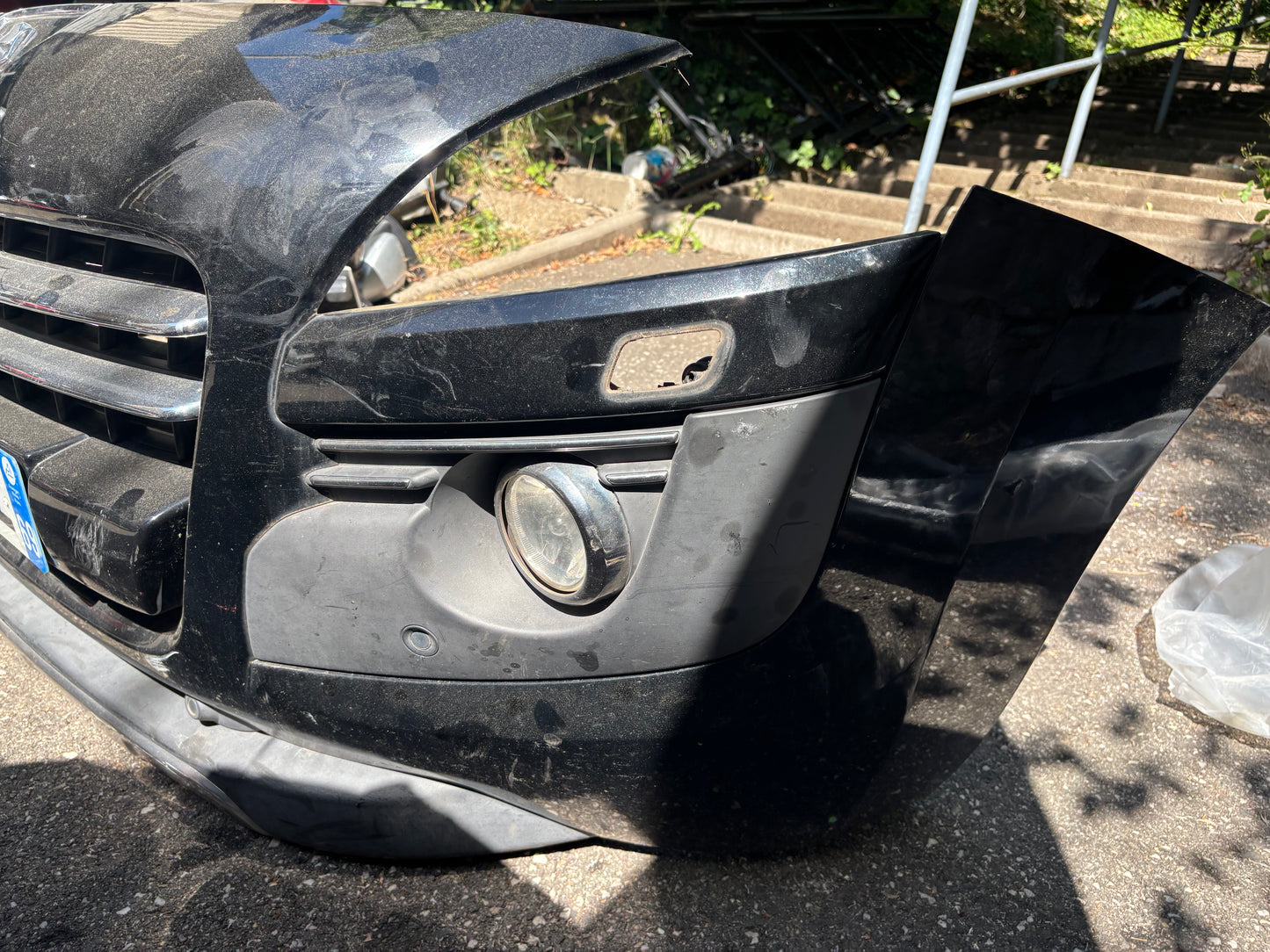 Pare choc avant Peugeot 3008 1 avec Radar + emplacement phare Xénon