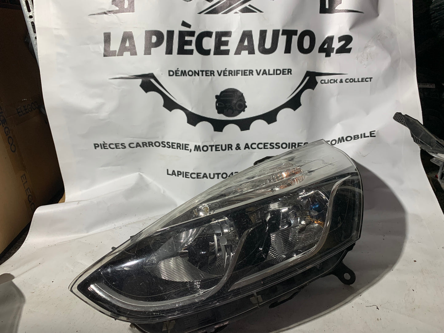Phare avant gauche Renault Clio 4 phase 1 avec kit de réparation