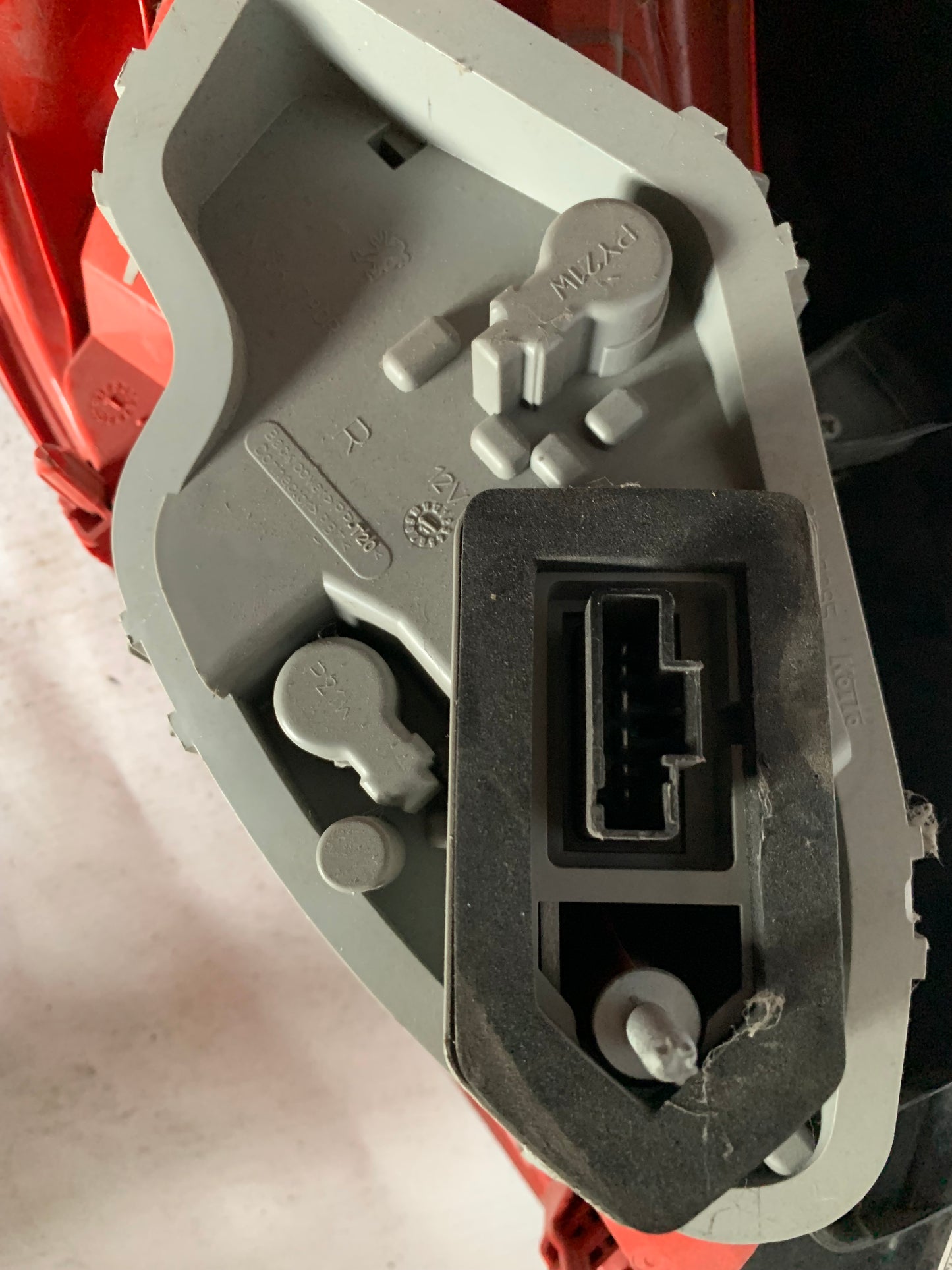 Feu arrière droit Peugeot 508 1 phase 1