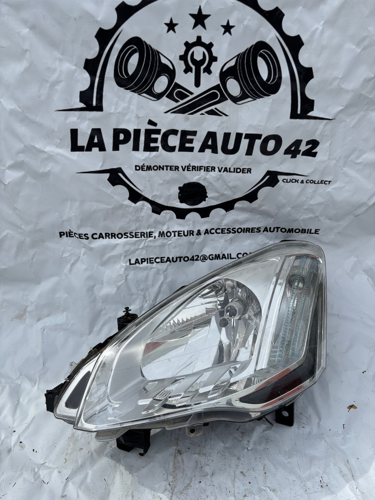 Phare avant gauche Citroën Berlingo Peugeot Partner