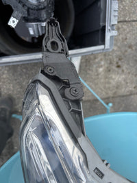 Phare avant droit Peugeot 208 1