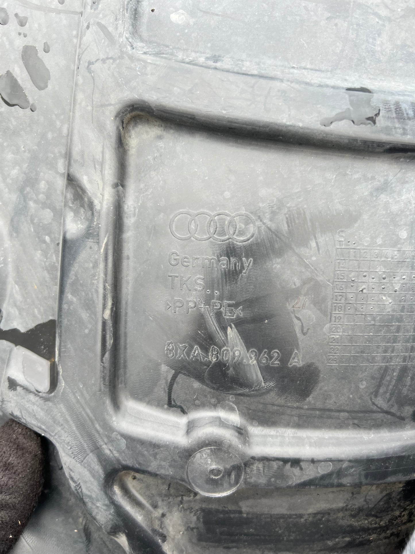 Pare boue avant droit Audi A1 (8xA)