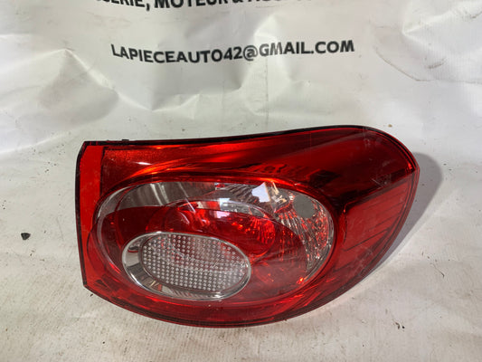 Feu arrière droit Volkswagen Tiguan 1 phase 1