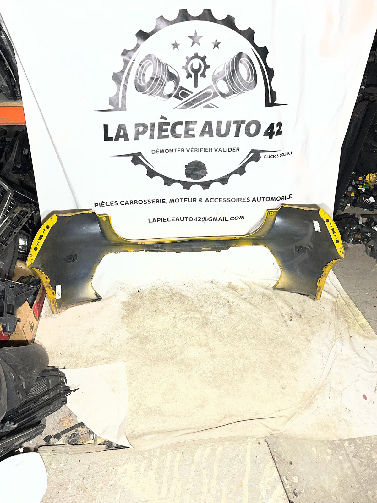 Pare choc arrière Peugeot 208 2 Jaune + emplacement Radar