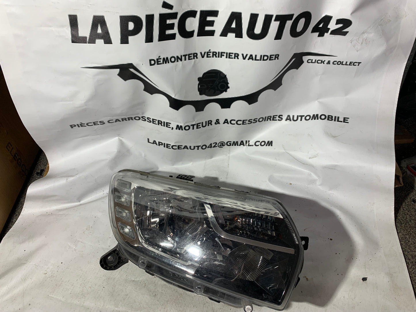 Phare avant droit Dacia Sandero