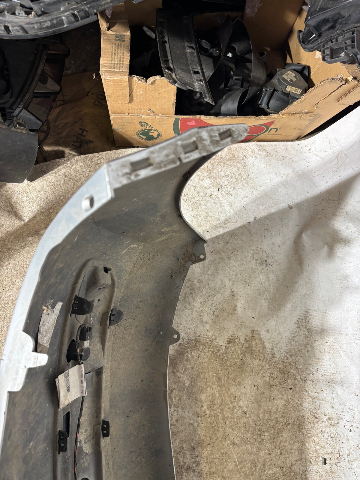 Pare choc arrière Peugeot 207 gris
