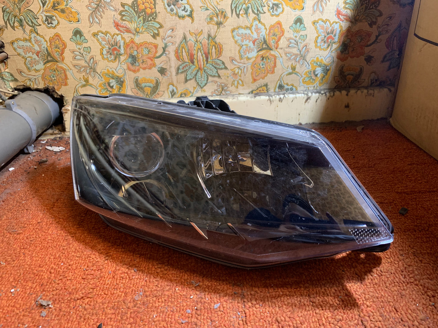 Phare avant droit Skoda Fabia (6V)