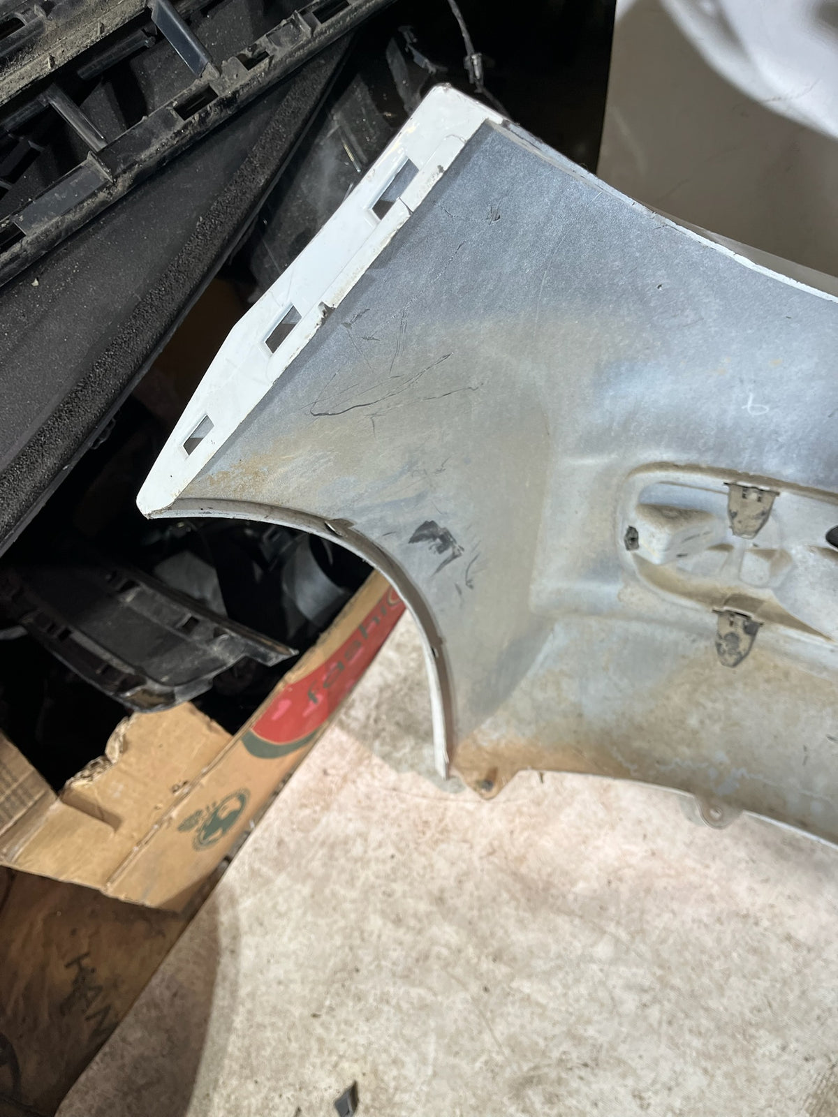 Pare choc arrière Peugeot 207 blanc