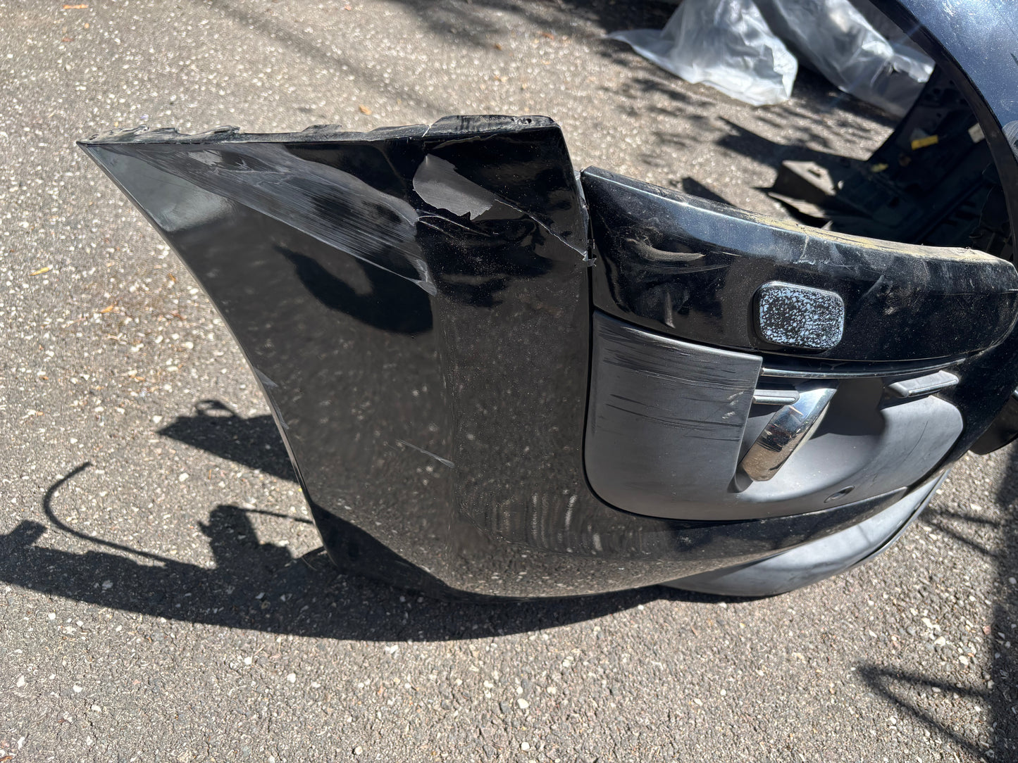 Pare choc avant Peugeot 3008 1 avec Radar + emplacement phare Xénon