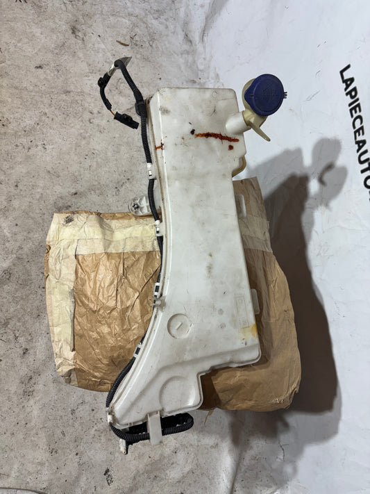 Réservoir de lave glace Peugeot 3008 2 / 5008 2