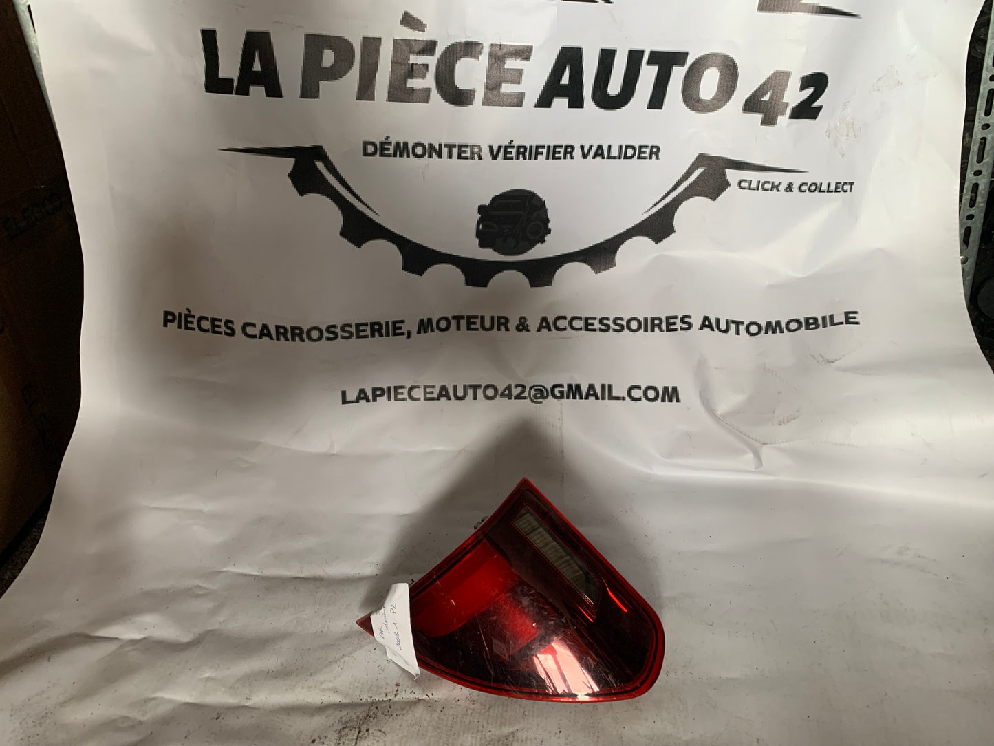 Feu arrière droit intérieur Peugeot 2008 1 phase 2