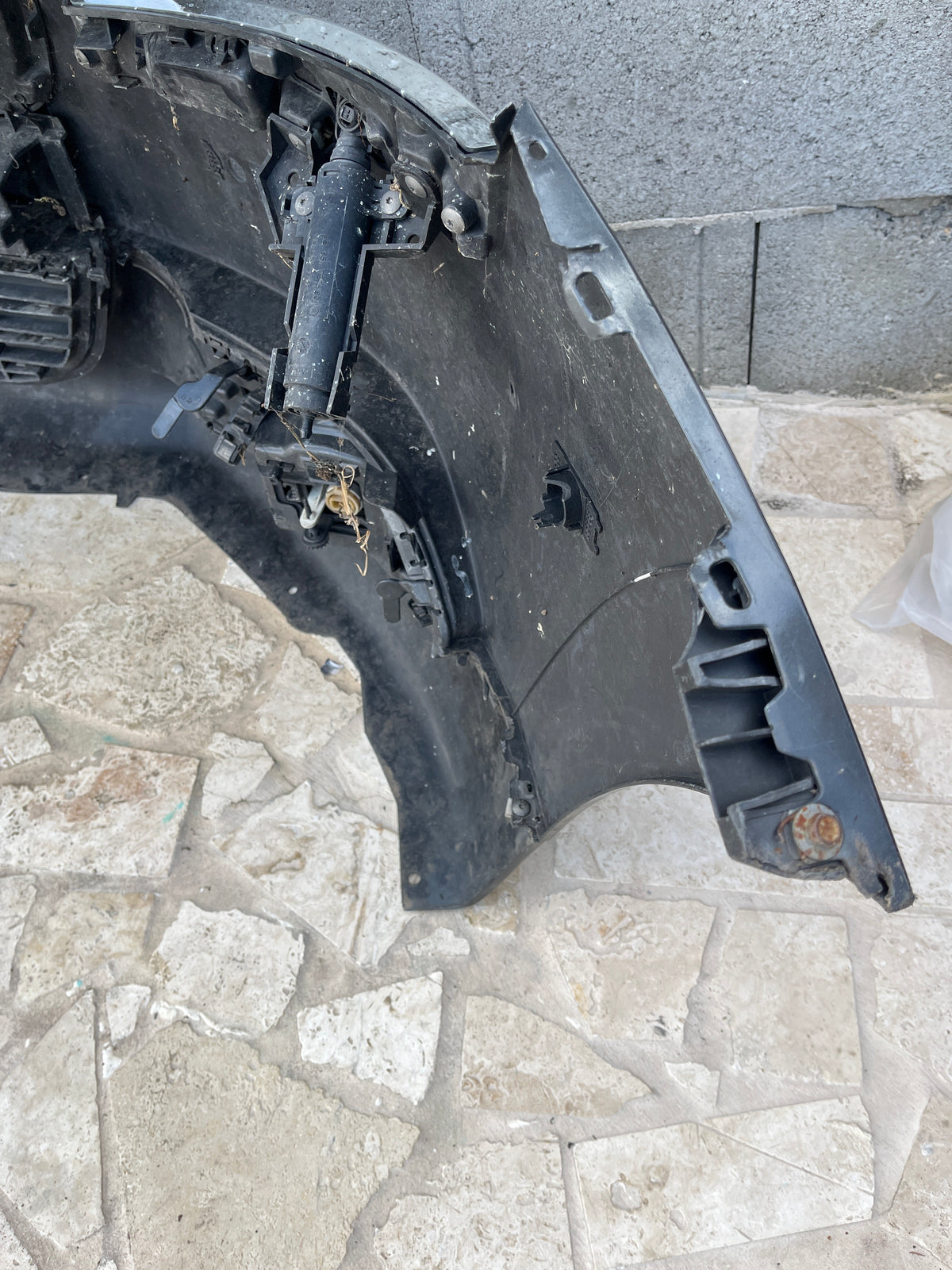 Pare choc AV gris foncé Peugeot 5008 1