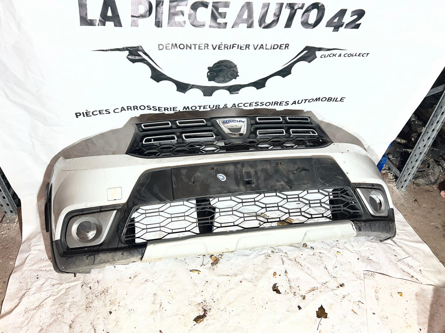 Pare chocs avant Dacia Sandero Blanc