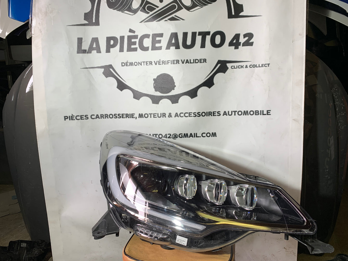 Phare avant droit Citroen DS3 Xénon