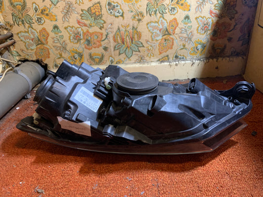 Phare avant droit Skoda Fabia (6V)