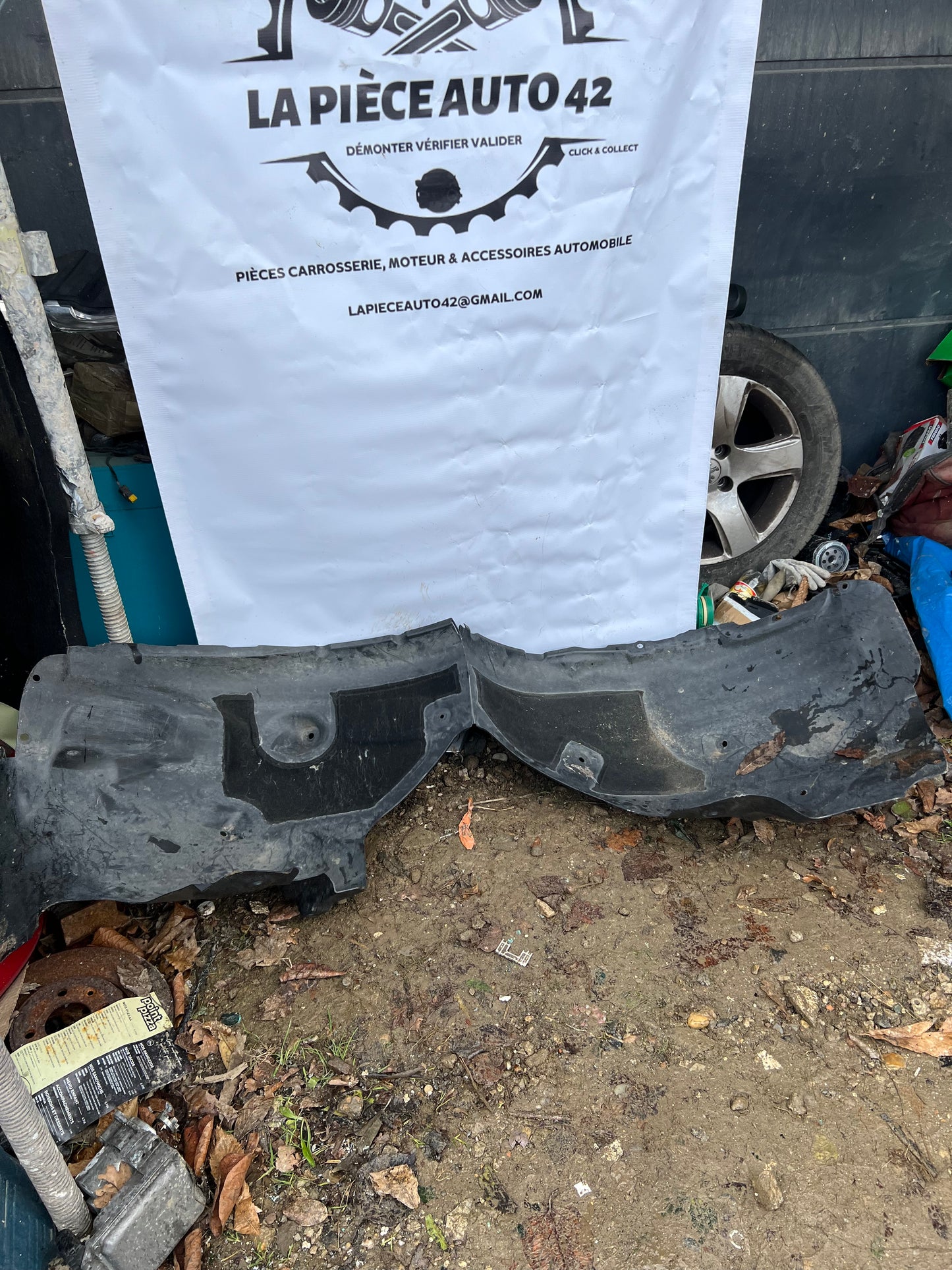 Pare boue avant droit Tesla Y