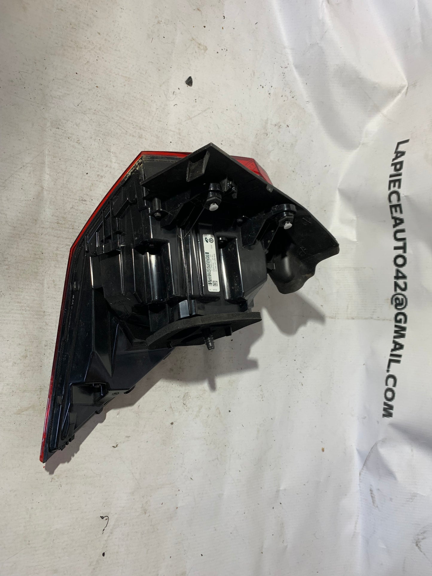 Feu arrière gauche Volkswagen Tiguan 2 (IQ Light)