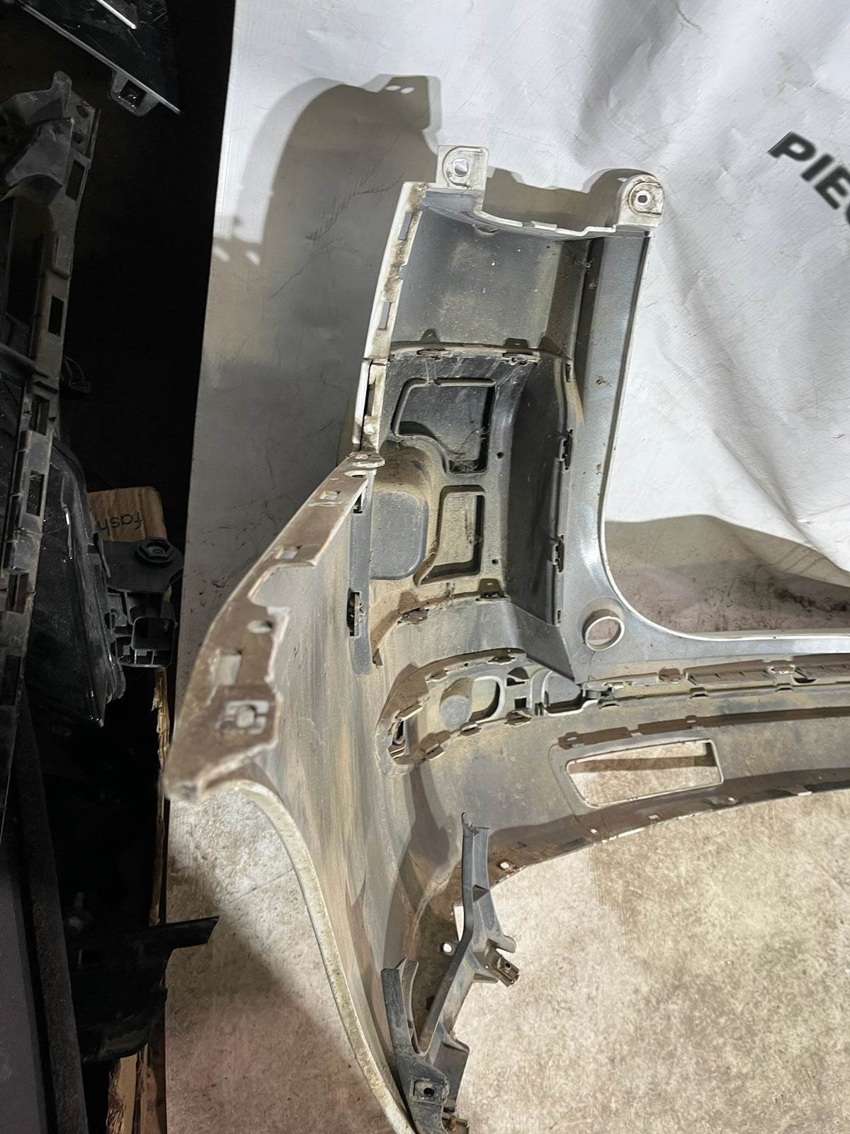 Pare choc arrière Citroën C4 Grand Picasso blanc