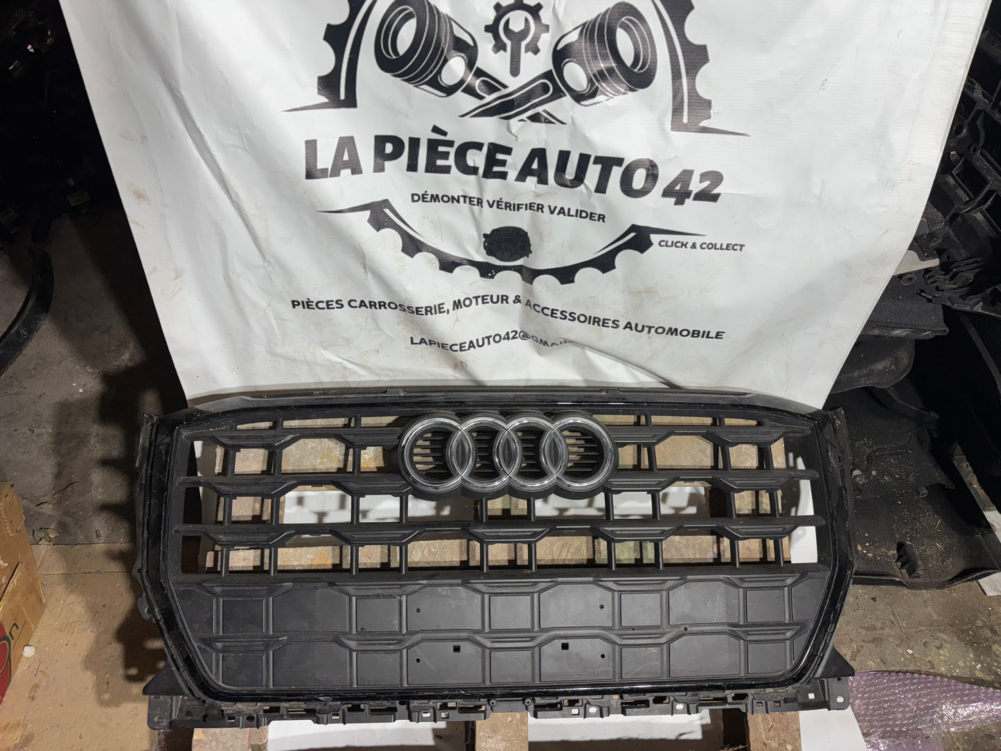 Calandre Audi Q2 / 81A853651