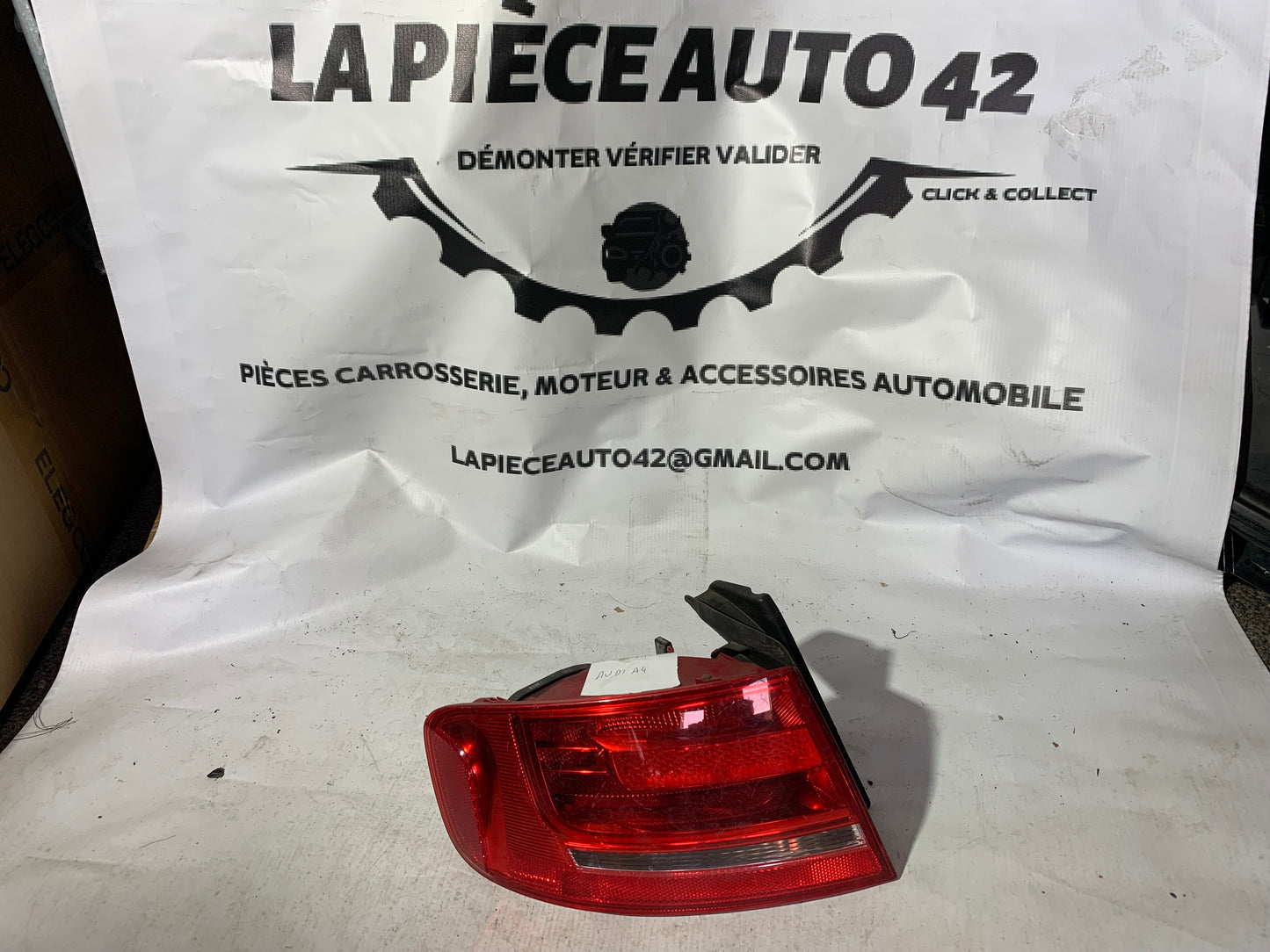 Feu arrière gauche Audi A4 b8