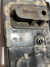 Support radiateur inférieur Peugeot 308 T9