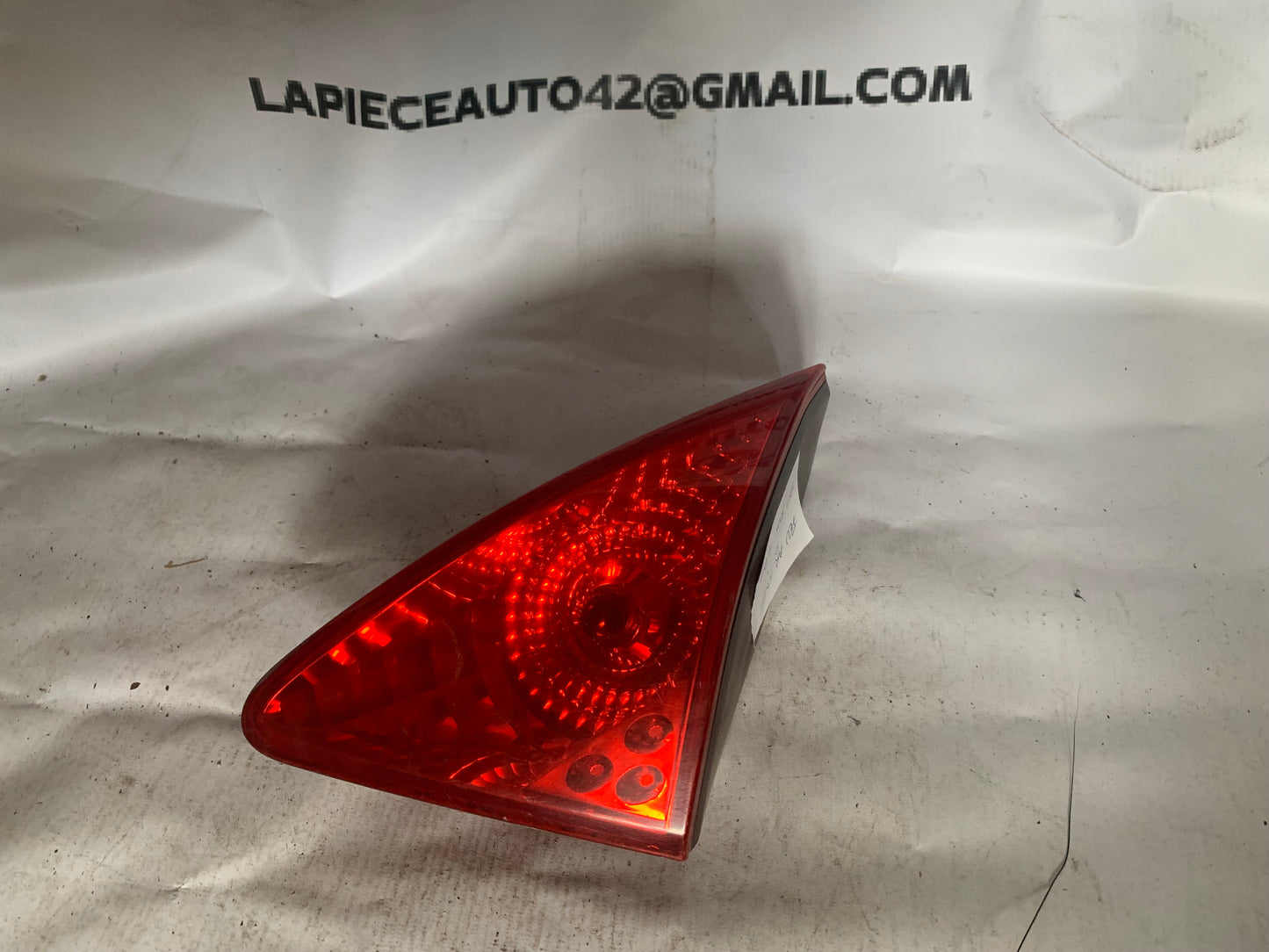 Feu arrière droit intérieur Peugeot 3008 1 phase 1