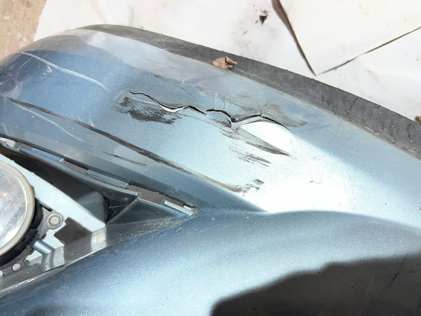 Pare choc avant Peugeot 207 bleu clair phase 2